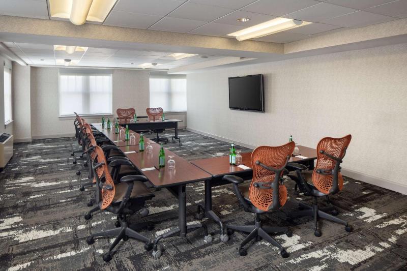 DoubleTree Suites by Hilton Hotel Detroit Downtown - Fort Shelby - image 23