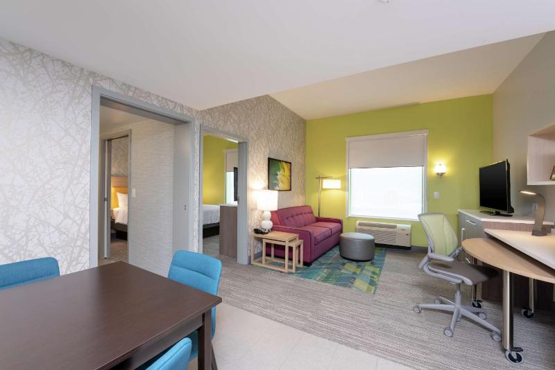 One-Bedroom King Suite - Non-Smoking image 4
