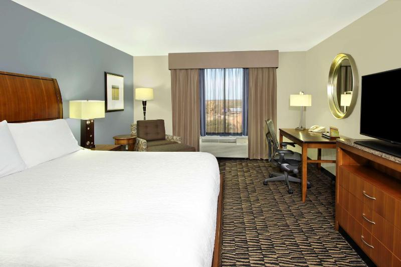 King Room image 4