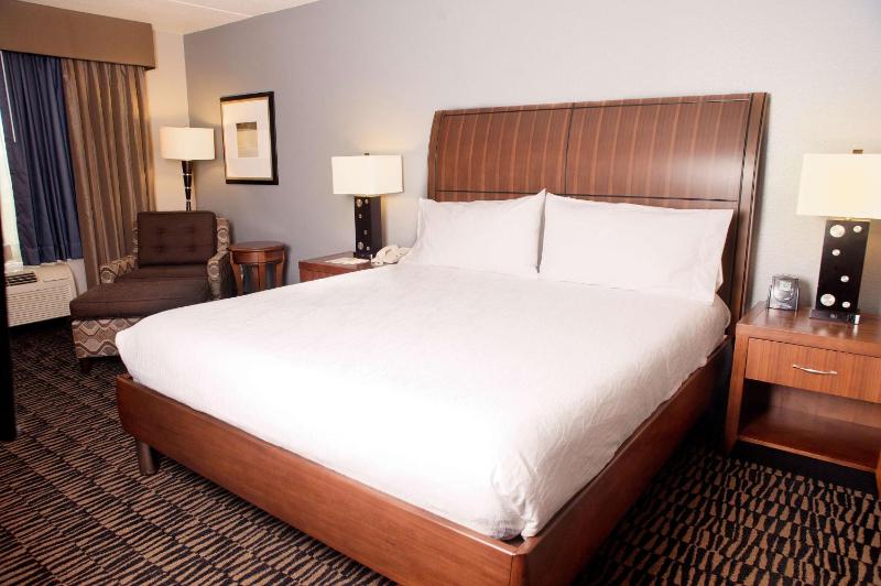 King Room image 3