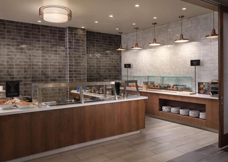 Embassy Suites by Hilton Tucson East - image 20