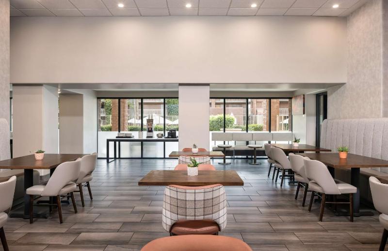 Embassy Suites by Hilton Tucson East - image 14