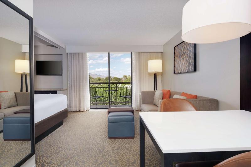 Embassy Suites by Hilton Tucson East - image 39
