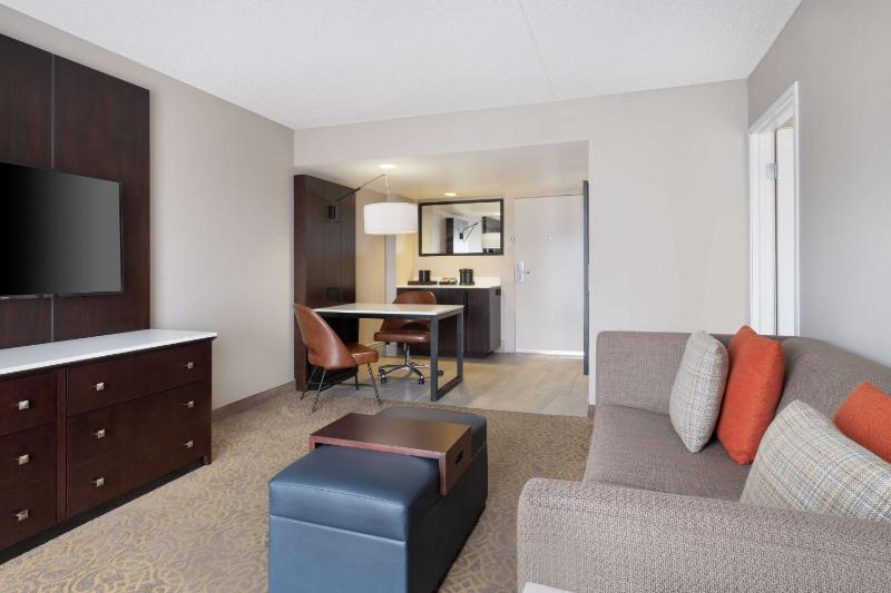 Two-Room King Suite image 1