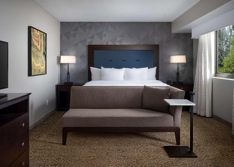 Embassy Suites by Hilton Tucson East - image 13