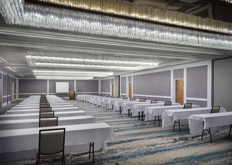 Embassy Suites by Hilton Tucson East - image 11