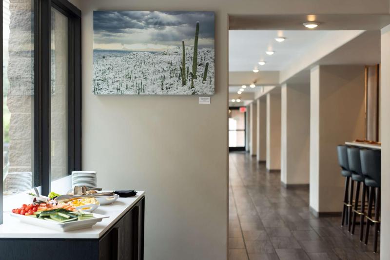 Embassy Suites by Hilton Tucson East - image 8