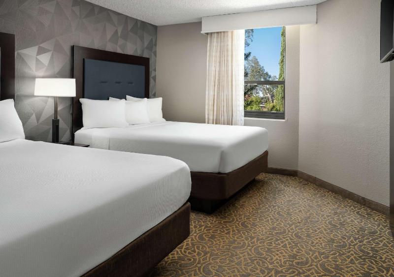 Embassy Suites by Hilton Tucson East - image 26