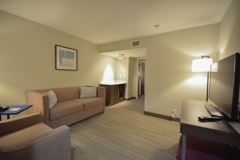 Two-Room King Suite with Sofa Bed image 3
