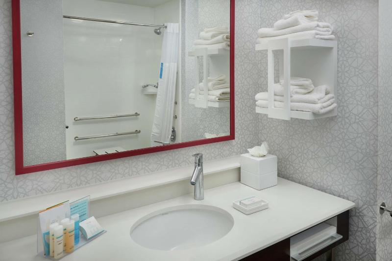 King Room - Mobility Access/Non-Smoking image 3