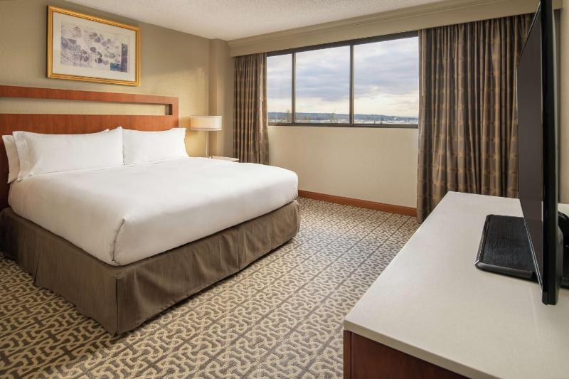 DoubleTree Suites by Hilton Hotel Seattle Airport - Southcenter - image 10