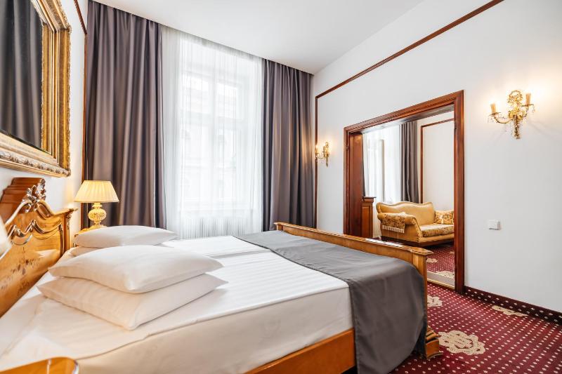 One-Bedroom Suite image 1
