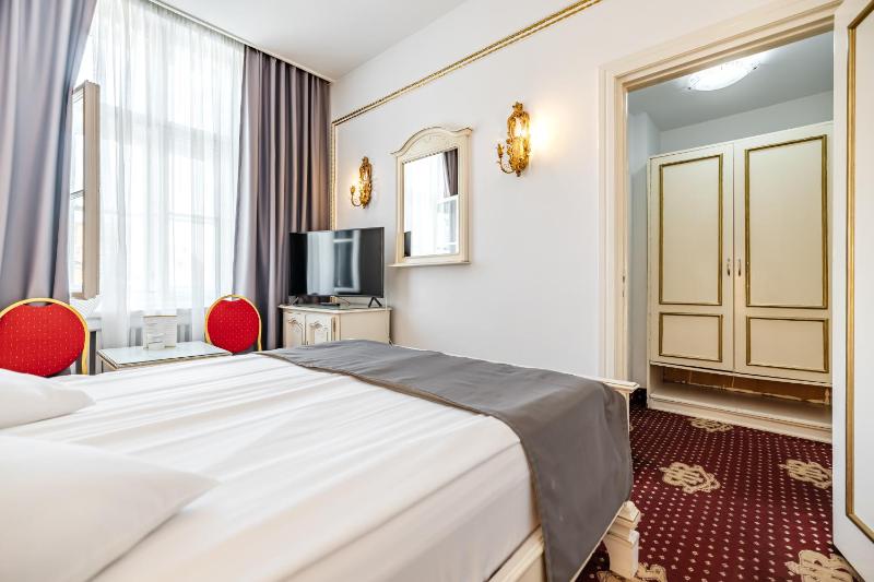 Hotel Imparatul Romanilor Hotel & SPA - image 2