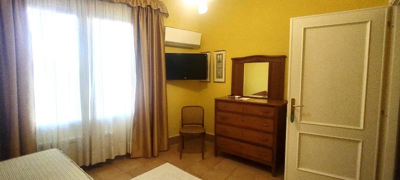 Single Room image 4