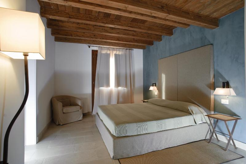 Three-Bedroom Villa image 3