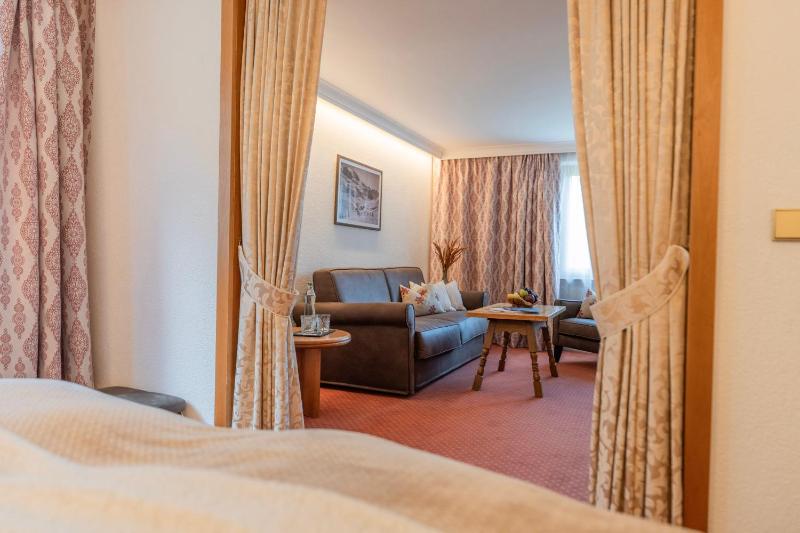 Junior Suite image 3