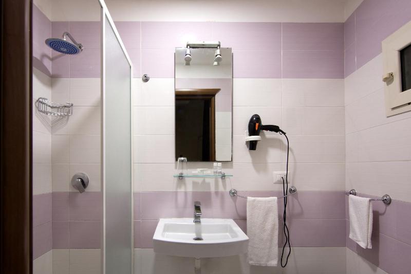 Standard Double or Twin Room image 1