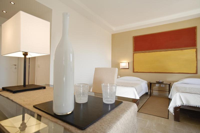 Standard Double or Twin Room image 3