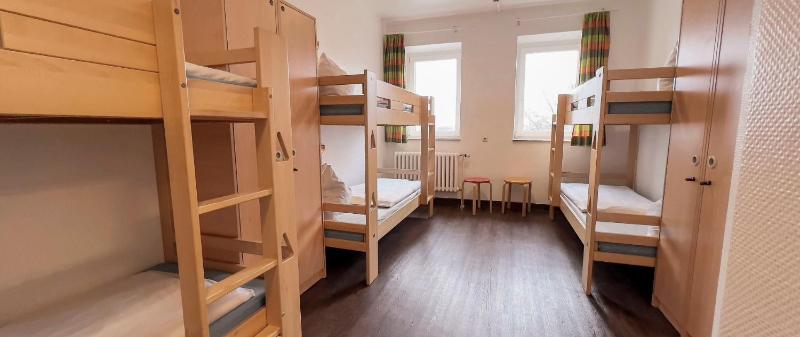 Bed in 8-Bed Mixed Dormitory Room (only guests 18+) image 4