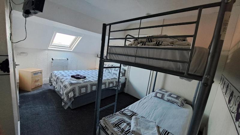 Quadruple Room image 1