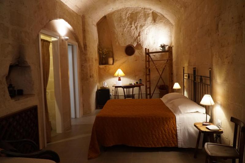 Superior Double Room image 3