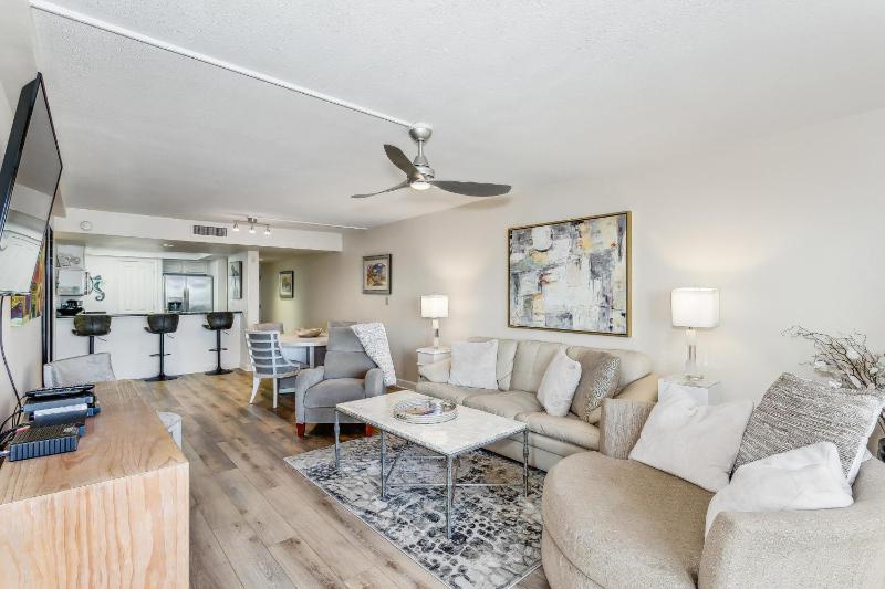 405E Regency Towers - image 18