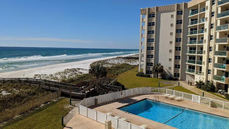 405E Regency Towers - image 20