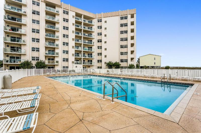 405E Regency Towers - image 11