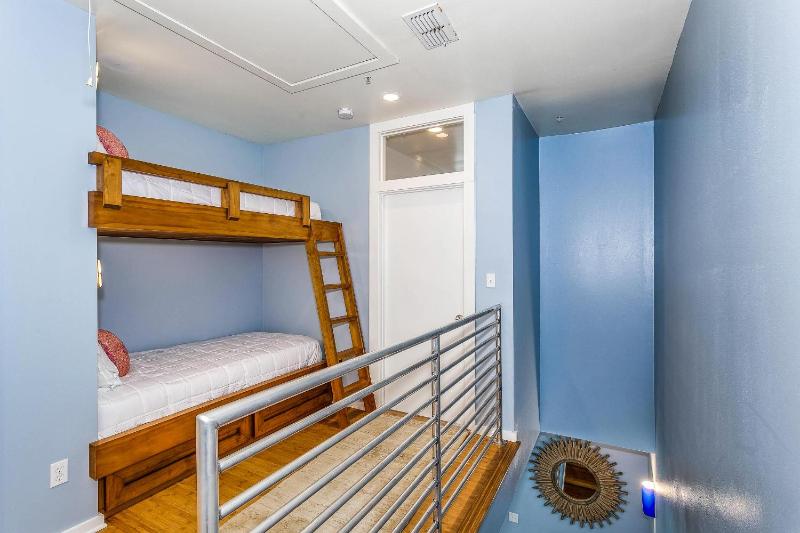 Four-Bedroom Apartment image 4