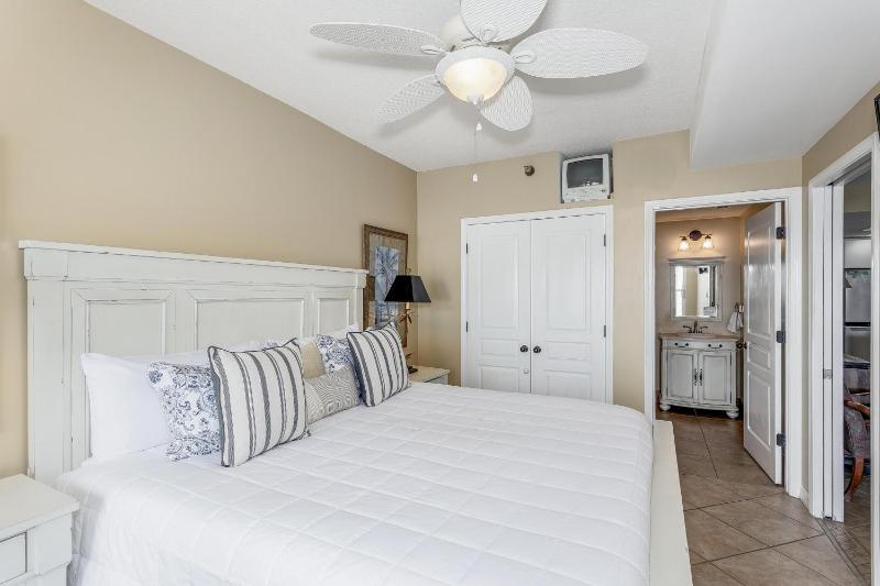 1507 Emerald Isle - image 17