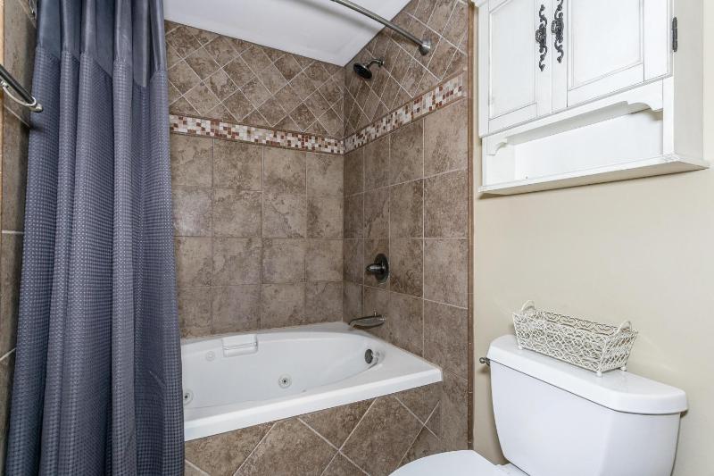 1507 Emerald Isle - image 9