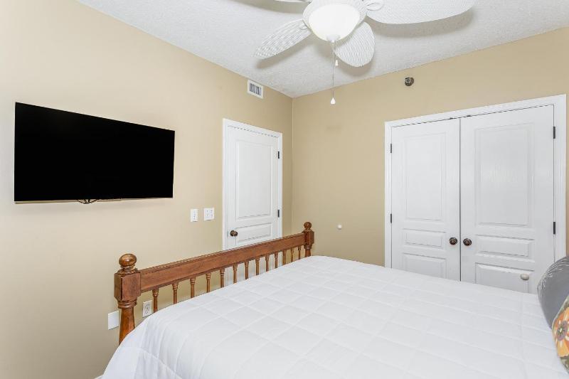 1507 Emerald Isle - image 3