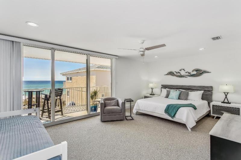 523 Starboard Village - image 29