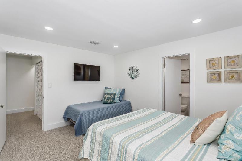 523 Starboard Village - image 45