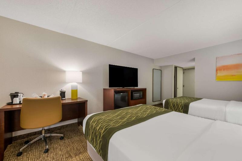 Double Room with Two Double Beds - Non-Smoking image 3