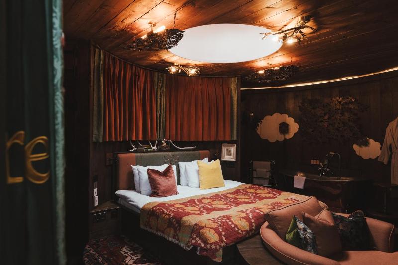 Luxury Apartment image 1