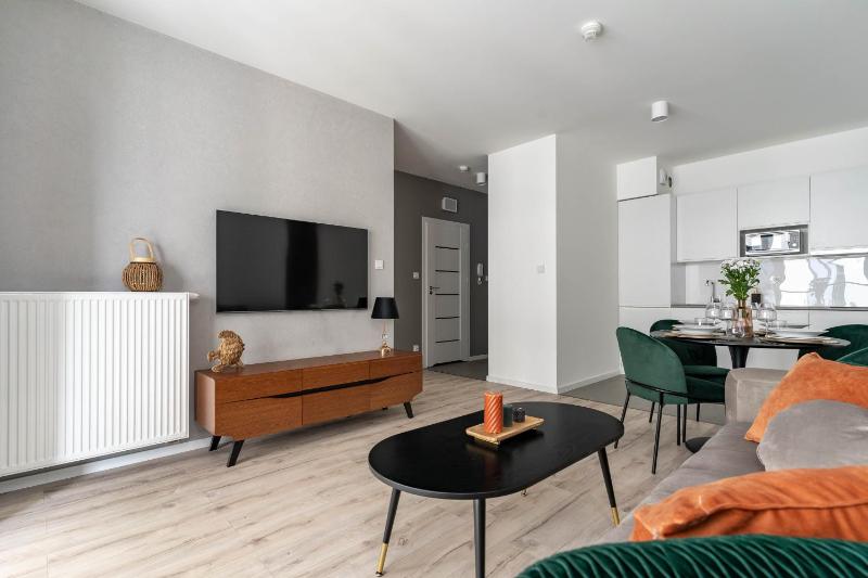 Symphony Modern Tower Apartamenty by INA - image 11