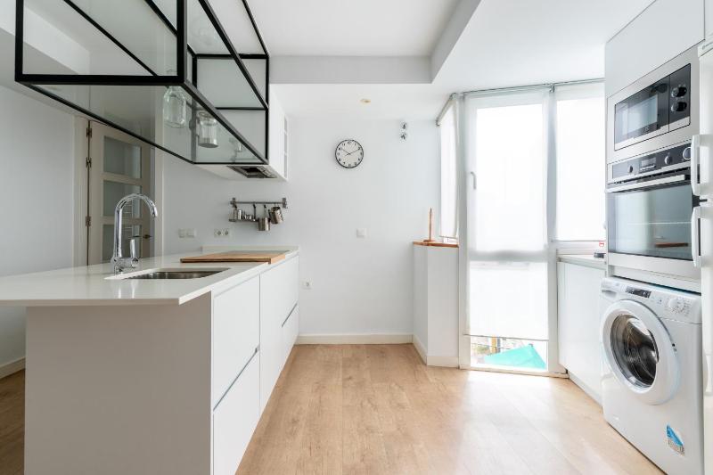 Bustos Tavera Olehousing - image 11