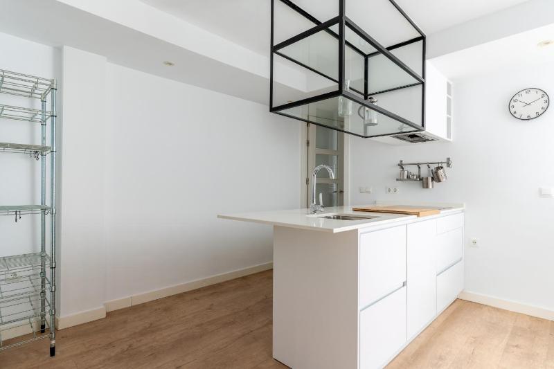 Bustos Tavera Olehousing - image 4