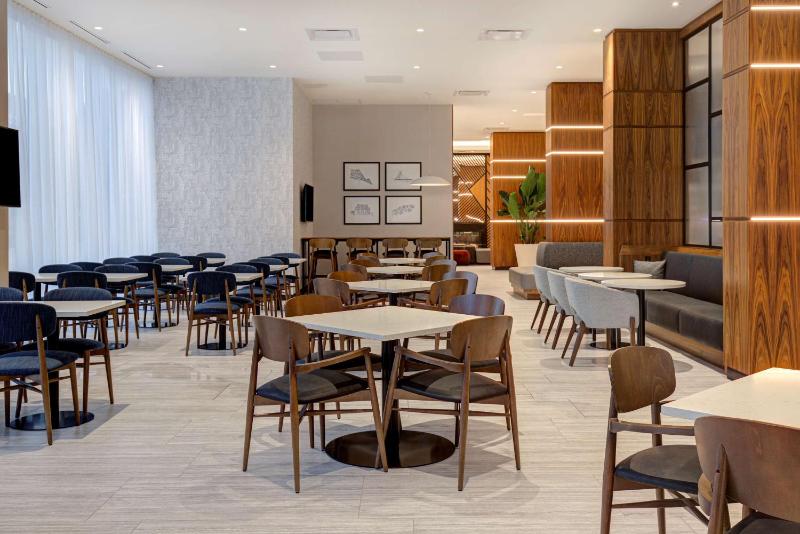Homewood Suites By Hilton Montreal Downtown - image 11