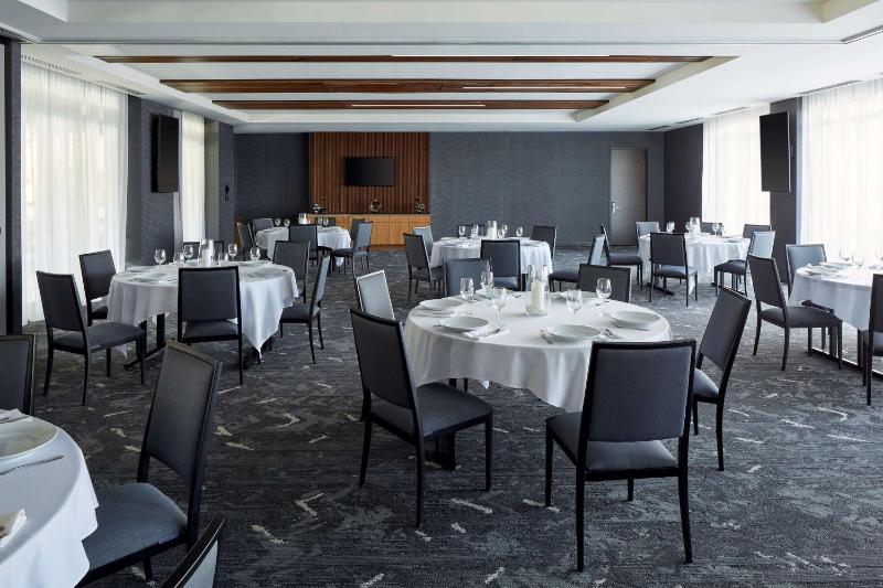 Homewood Suites By Hilton Montreal Downtown - image 3