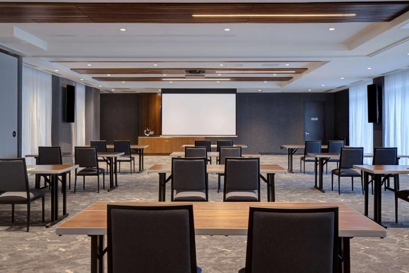Homewood Suites By Hilton Montreal Downtown - image 14