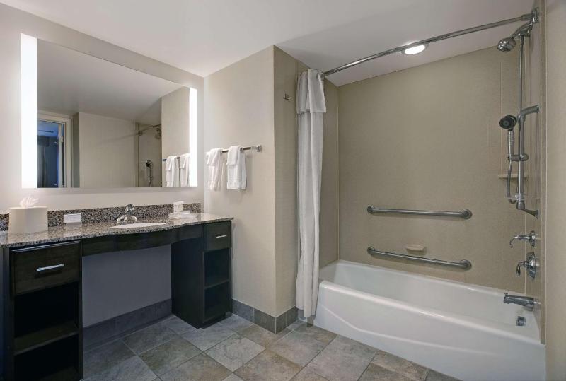 King Suite - Mobility Access/Non-Smoking image 1