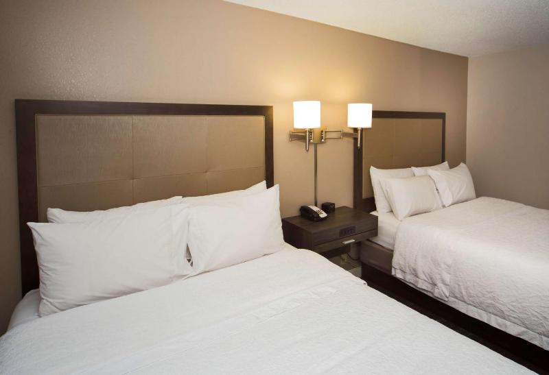 Room with Two Queen Beds - Non-Smoking image 2