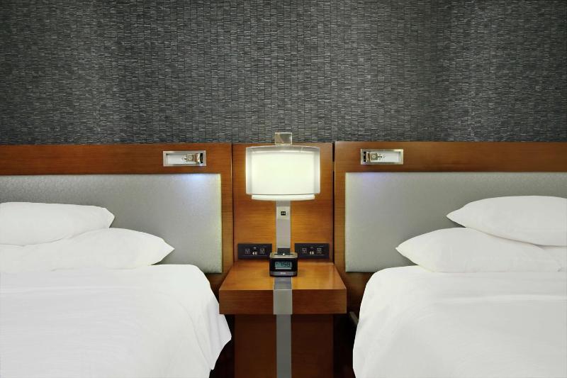 Embassy Suites By Hilton Pittsburgh-Downtown - image 33