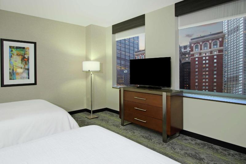 Embassy Suites By Hilton Pittsburgh-Downtown - image 17