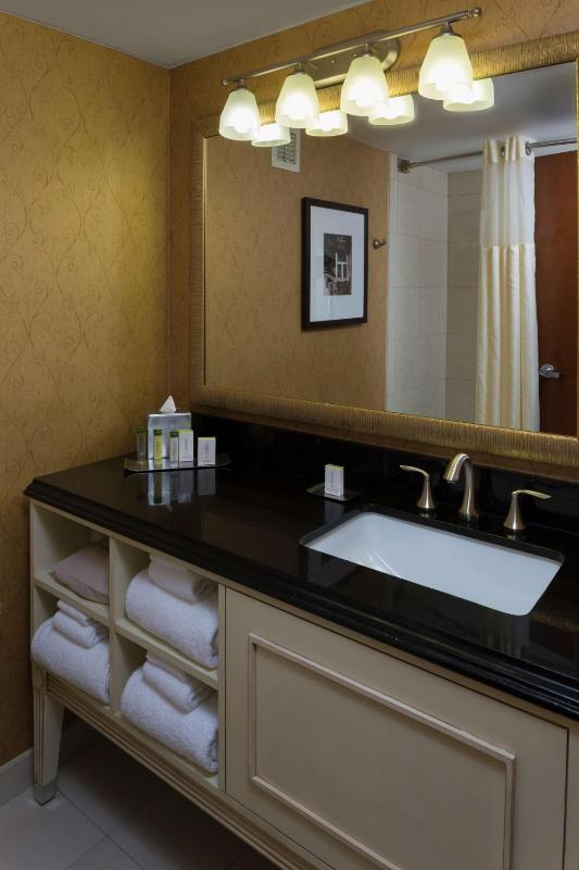 Double Room with Two Double Beds - Non-Smoking image 2