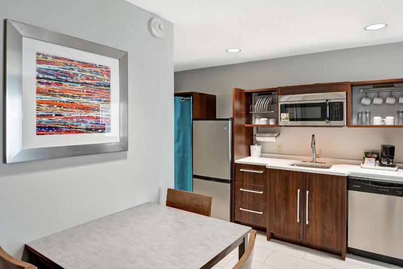 One-Bedroom King Suite - Non-Smoking image 3