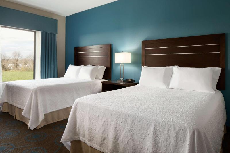 Queen Studio Suite with Two Queen Beds - Non-Smoking image 3