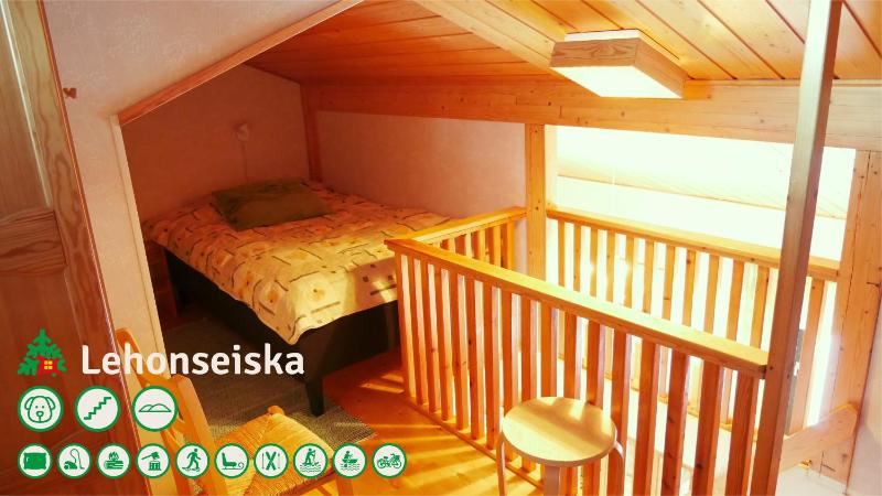One-Bedroom Cottage with Sauna image 3